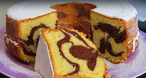 Farebná špaldová bábovka