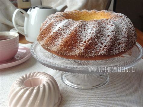 Špaldová bábovka s mascarpone