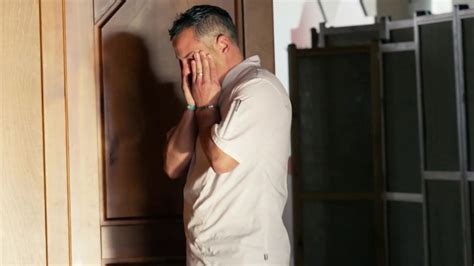 Majiteľ reštaurácie pri rozhovore