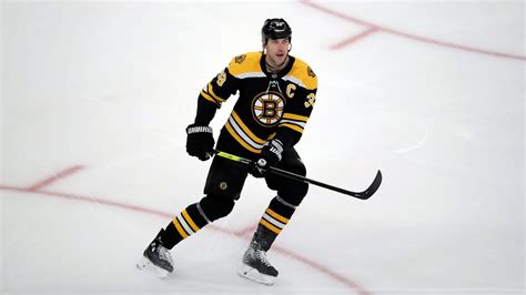 Zdeno Chára ako kapitán Boston Bruins