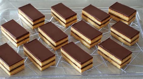 Zákusok medové rezy