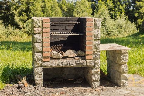 Materiály na stavbu grilu