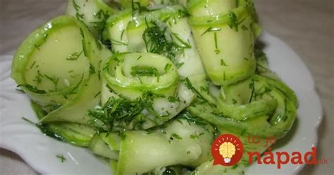 Marinovaná cuketa s kôprom a cesnakom