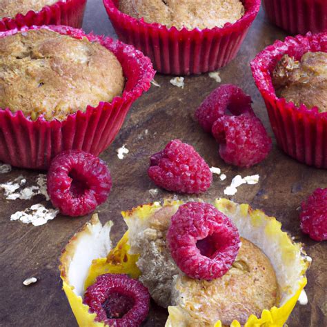 hotové vanilkové muffiny s malinami