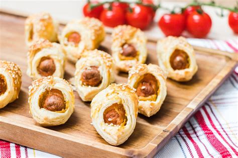 Ilustračné foto mini hotdogov z lístkového cesta