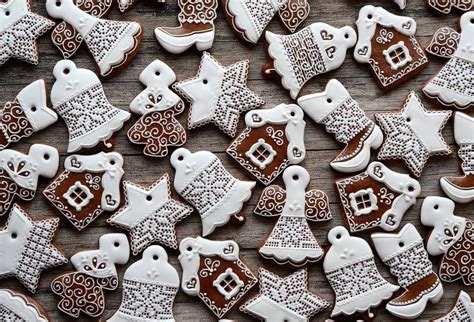 Ukážka rôznych zdobených slovenských medovníkov