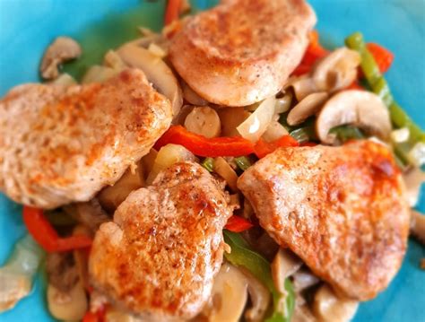 Bravčová panenka na špíze so zeleninou