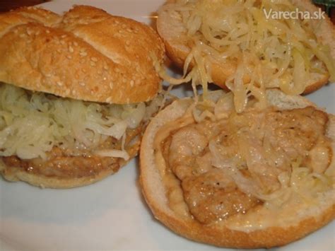 Servírovaná cigánska pečienka v žemli