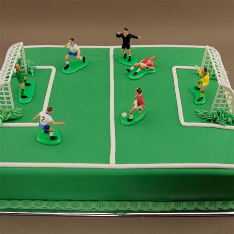 Futbalová torta v tvare ihriska