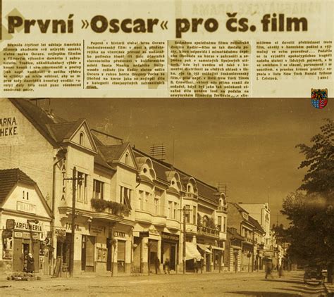 Dobová fotografia novín zobrazujúcich propagandu