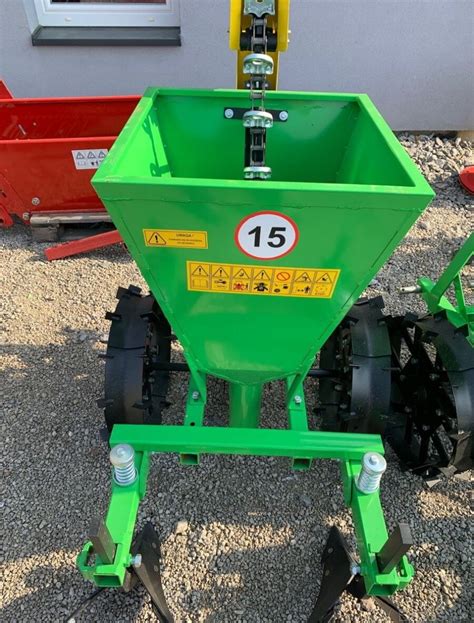 Tabuľka porovnania vybraných modelov vyorávačov zemiakov