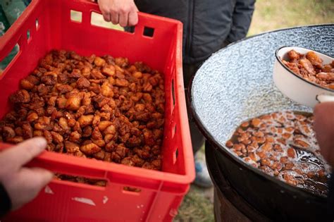 Proces škvarenia slaniny
