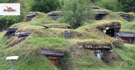 Vizualizácia zemiakových pivničiek ako hobitích domčekov