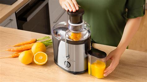 Odstredivý odšťavovač v akcii