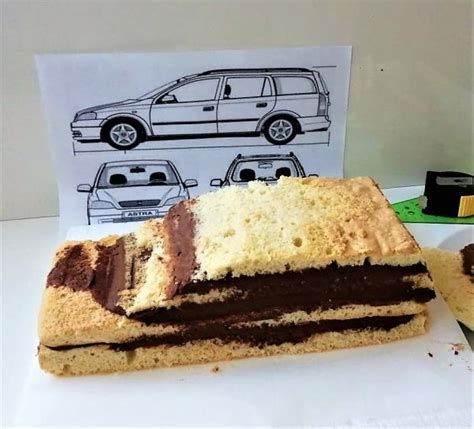 Príklad zdobenia torty v tvare auta