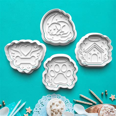 Ilustračné foto vykrajovačiek s pečiatkou