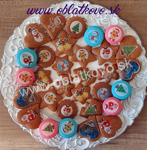 Aplikácia jedlej oblátky na tortu