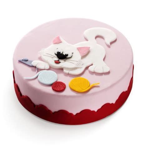 Zdobená torta fondánom