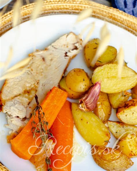 Pečené morčacie mäso so zeleninou