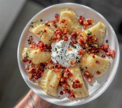 Bryndzové pirohy, tradičné slovenské jedlo