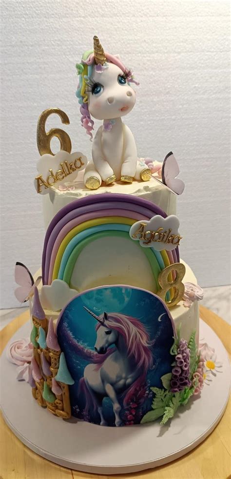 Koláž rôznych tort s jednorožcom