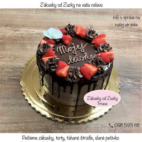 Ukážka torty na šesťuholníkovom podnose