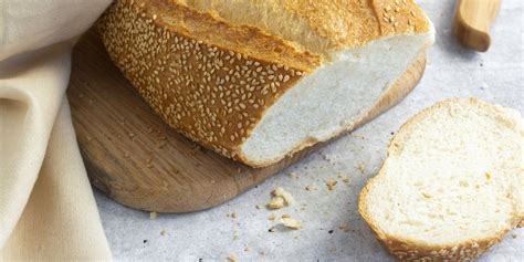 Grafické znázornenie porovnania nutričných hodnôt celozrnného a bieleho chleba