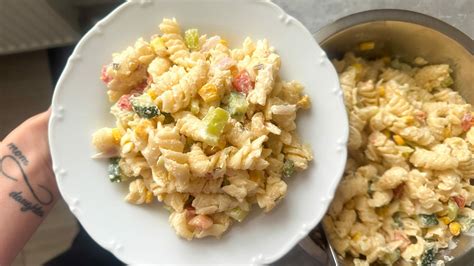 Ilustračná fotografia rodiny pripravenej variť na dovolenke