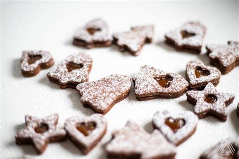 Kakaové linecké koláčiky s džemom