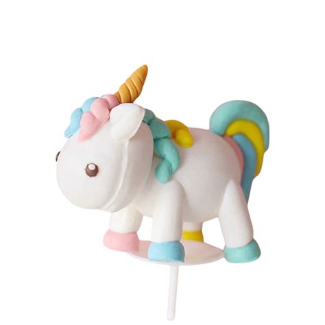 Ilustrácia torty jednorožca s farebnou hrivou