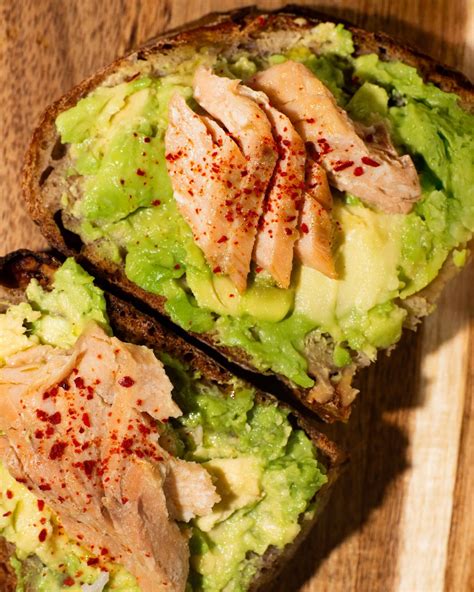 Porovnanie chovaného a divokého lososa