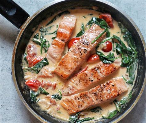 Losos v krémovej omáčke so špenátom a chilli