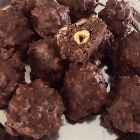 Domáce Ferrero Rocher guľky