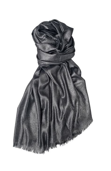 Ukážka hodvábneho saténu s jemným leskom