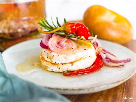 Ingrediencie na nakladaný hermelín