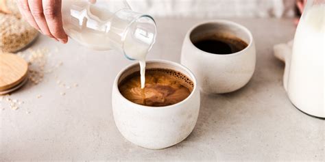 Ilustrácia ingrediencií na domácu kyslú smotanu