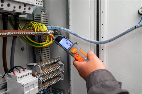 Multimeter na meranie odporu vykurovacej špirály