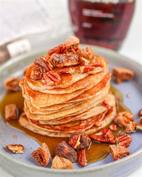 Lievance s pekanovými orechmi a javorovým sirupom