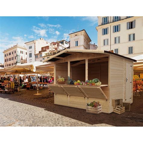 Predajný stánok z recyklovaných materiálov