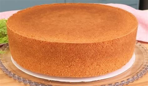 Ilustračná fotografia nadýchaného piškótového korpusu