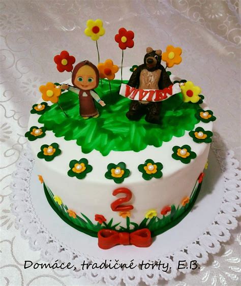 Cukrové figúrky Máša a medveď na torte