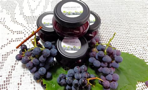 Hroznový džem v pohároch