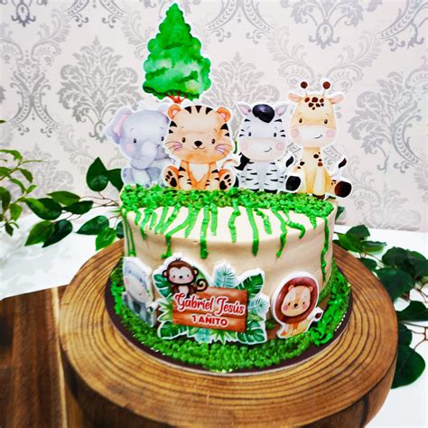 torta s motívom safari