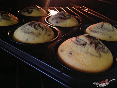 Dvojfarebné kakaové a vanilkové cesto