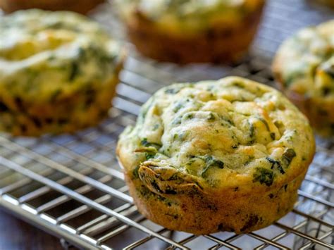 Hotové špenátové muffiny so syrom