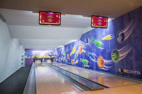 interiér bowlingového centra