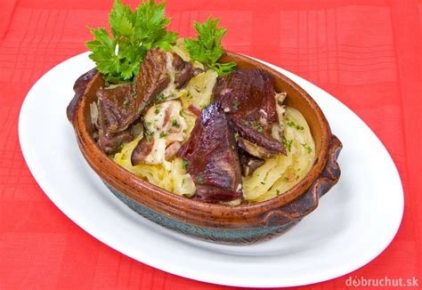baranina s cesnakom a slaninou