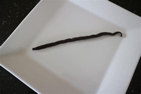 Porovnanie obsahu vanilkového lusku a vanilínu