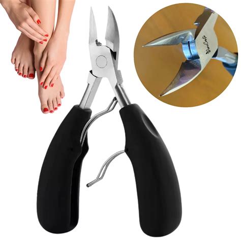 Ilustrácia správneho a nesprávneho strihania nechtov na nohách