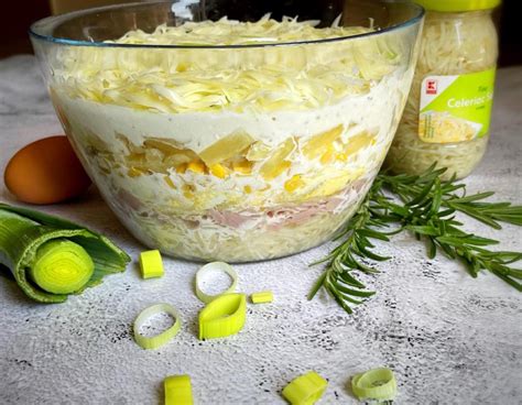 Vrstvený zelerový šalát